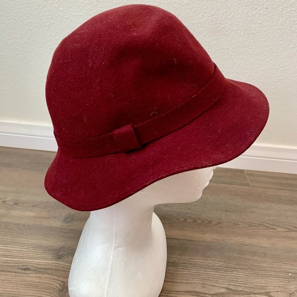 Liz Claiborne hat - Picture 2 of 7